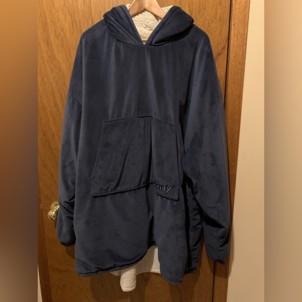 The Comfy Oversized Navy Hoodie